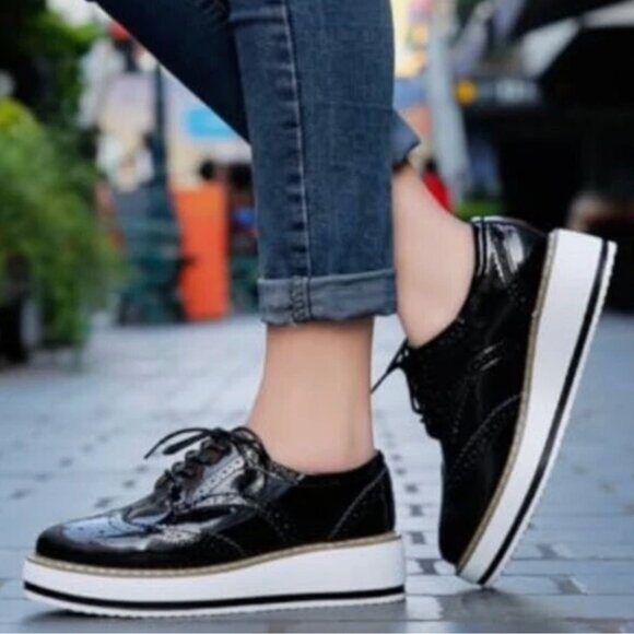 Prada Women's Platform Leather Oxfords - Size 36 - Picture 11 of 11